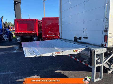 2021 Freightliner M2 106