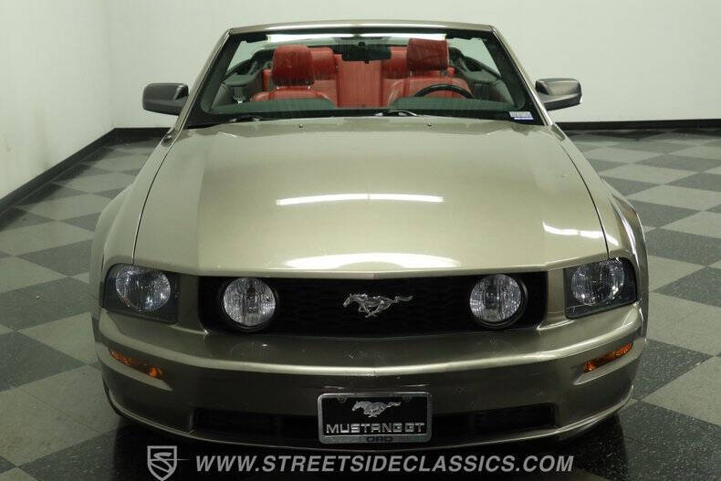 2005 Ford Mustang