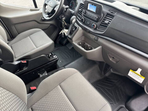 2025 Ford Transit 250