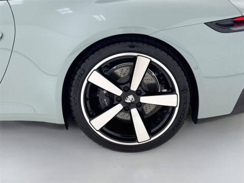 2025 Porsche 911 Carrera