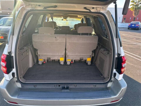 2003 Toyota Sequoia SR5