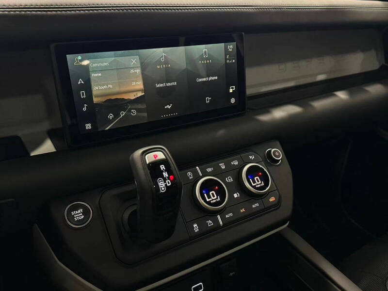 2023 Land Rover Defender 110 X-Dynamic SE