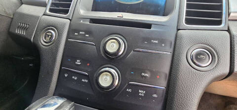 2018 Ford Taurus SEL