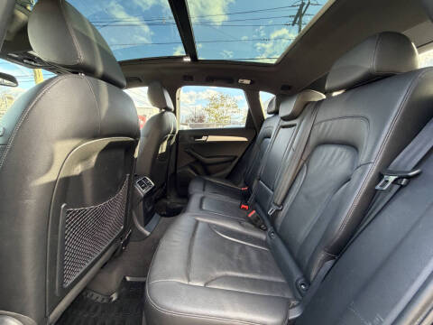 2012 Audi Q5 3.2 quattro Premium Plus