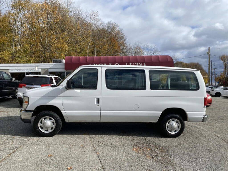 2013 Ford E-Series E-350 SD XLT