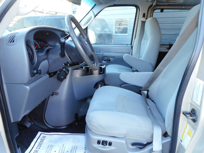 2008 Ford E-Series E-250
