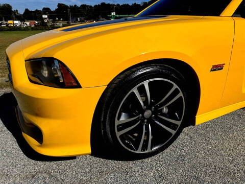2012 Dodge Charger SRT8 Super Bee