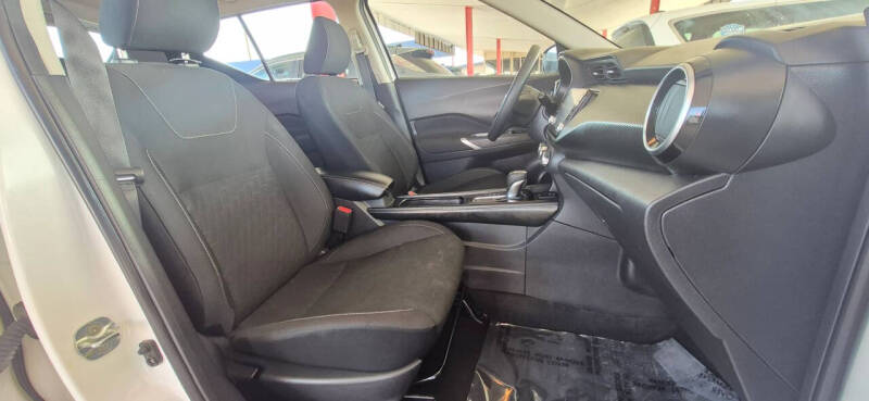 2024 Nissan Kicks SV
