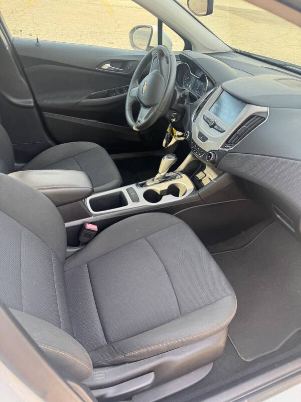 2017 Chevrolet Cruze LS Auto