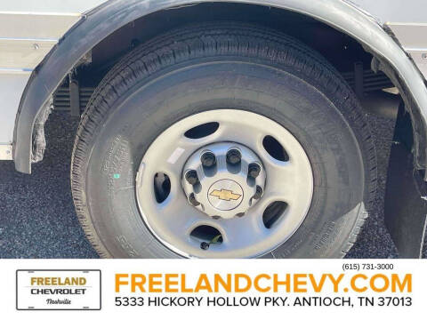 2025 Chevrolet Express 3500