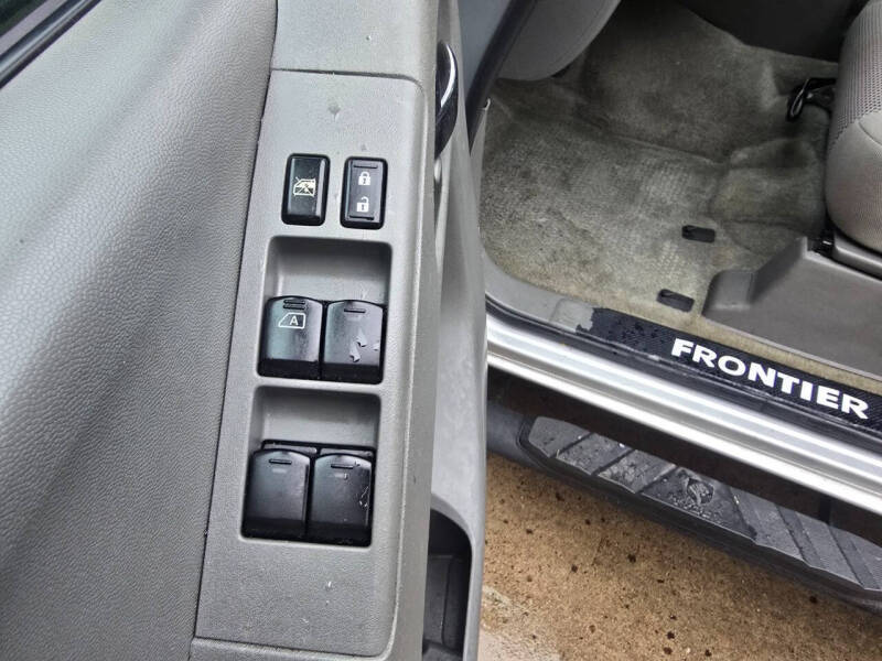 2017 Nissan Frontier SV