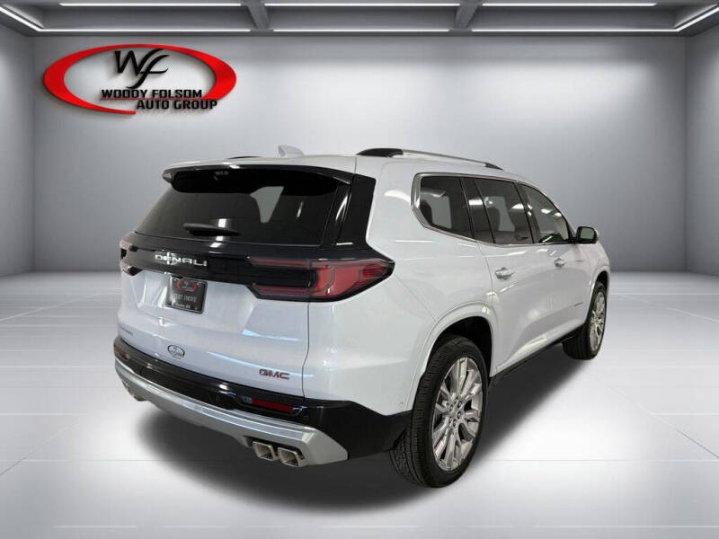 2026 GMC Acadia Denali