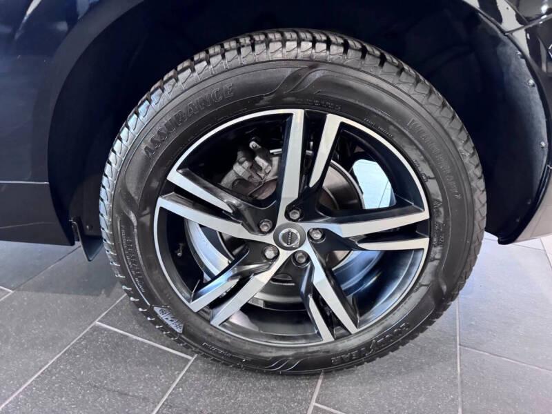 2019 Volvo XC60 T5 R-Design