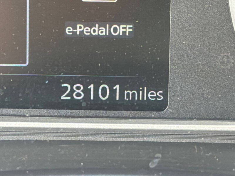 2022 Nissan LEAF SV