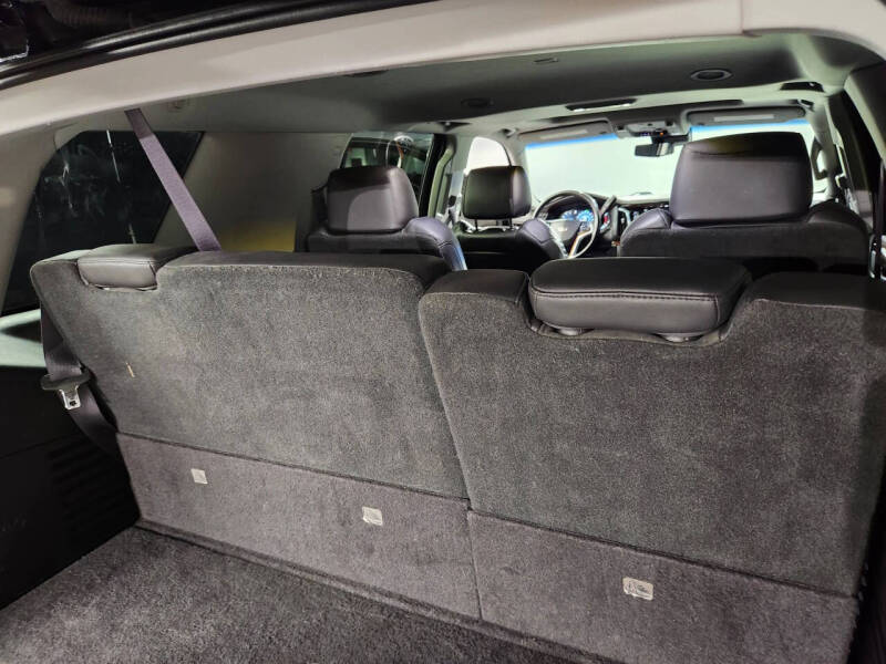 2017 Cadillac Escalade Luxury