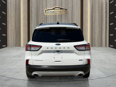 2020 Ford Escape Hybrid Titanium