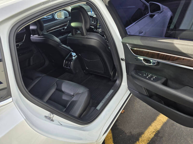 2018 Volvo S90 T5 Momentum