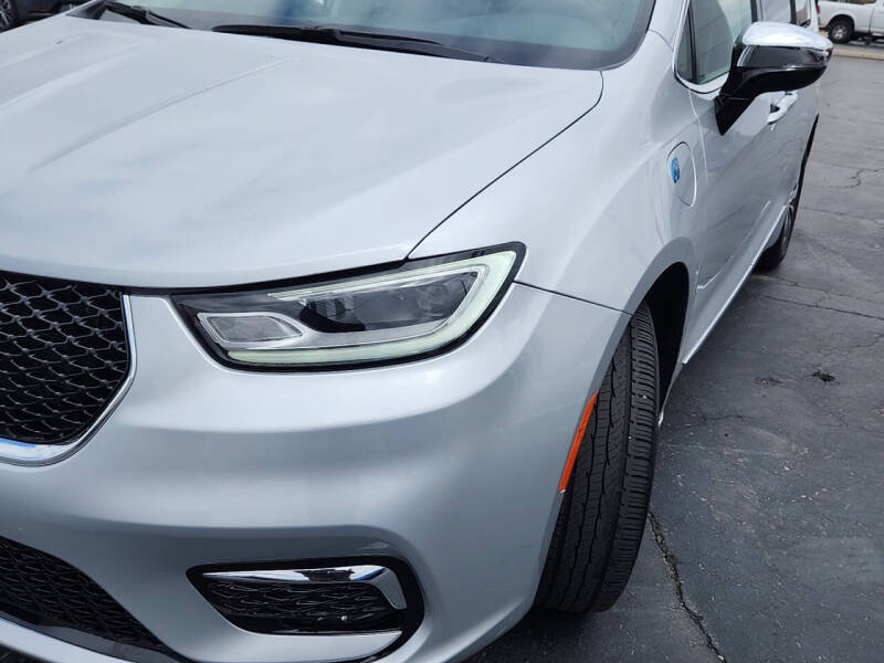 2023 Chrysler Pacifica Plug-In Hybrid Limited