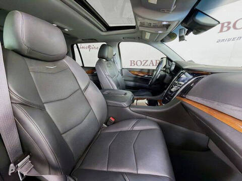 2017 Cadillac Escalade Luxury