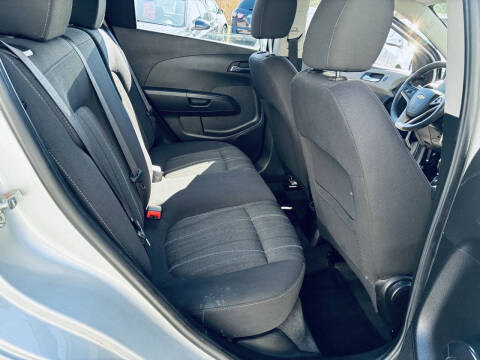 2015 Chevrolet Sonic LT Manual