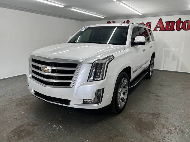 2017 Cadillac Escalade Luxury