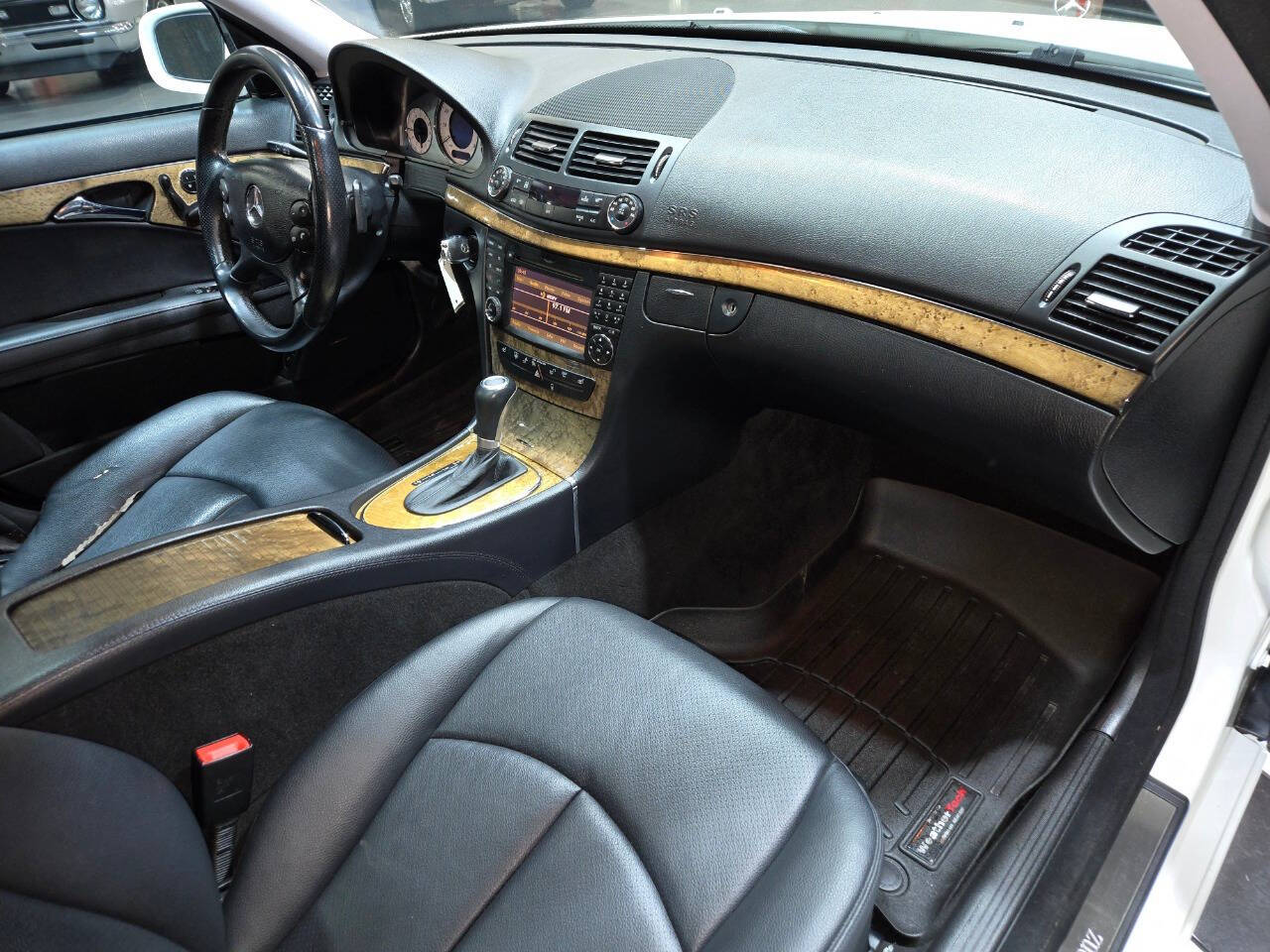 2009 Mercedes-Benz E-Class 10