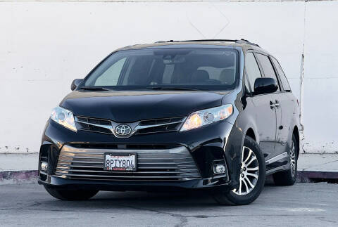 2020 Toyota Sienna for sale at Fastrack Auto Inc in Rosemead CA