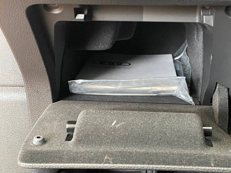 2022 Audi e-tron quattro Premium Plus