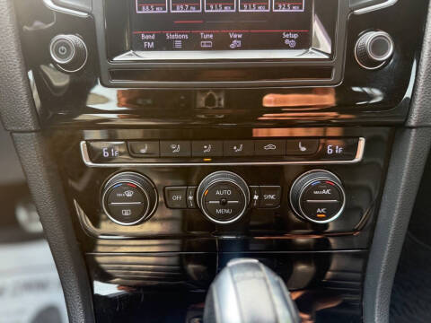 2015 Volkswagen Golf R 4Motion