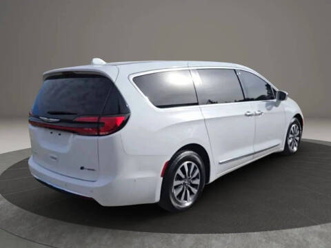 2022 Chrysler Pacifica Hybrid Limited