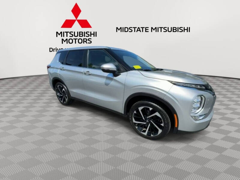 Used 2022 Mitsubishi Outlander ES with VIN JA4J4TA81NZ023542 for sale in Auburn, MA