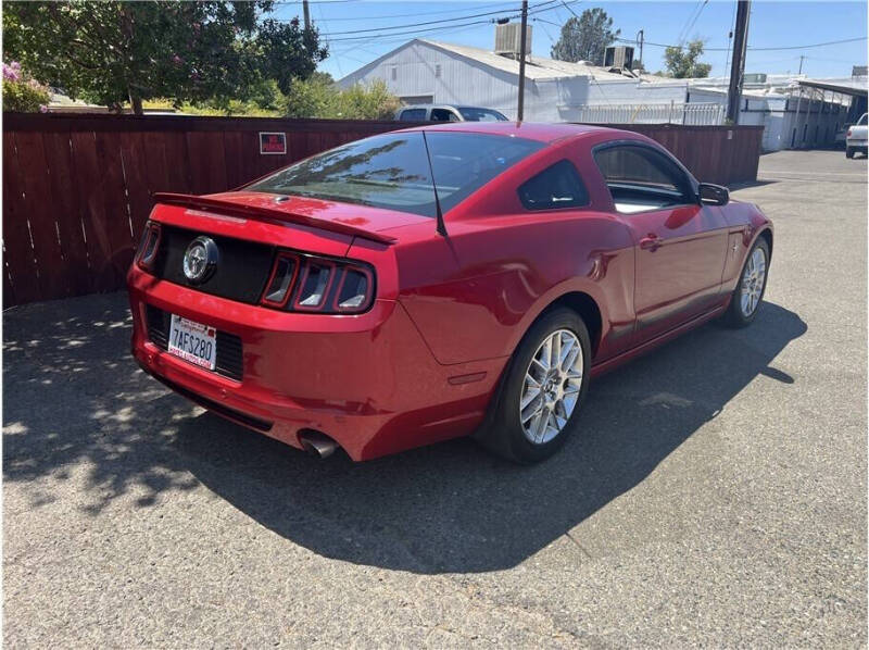 2013 Ford Mustang V6 Premium