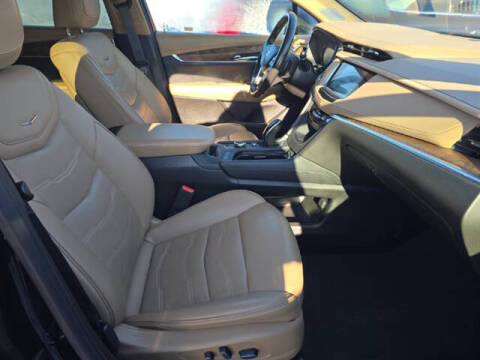 2022 Cadillac XT5 Premium Luxury