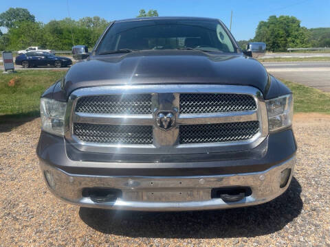 2017 RAM 1500 SLT