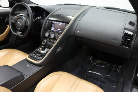 2014 Jaguar F-TYPE V8 S