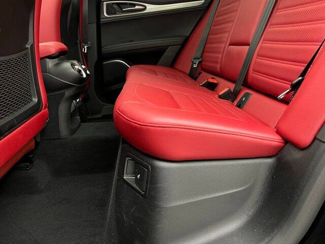 2023 Alfa Romeo Stelvio Veloce