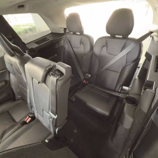 2019 Volvo XC90 T6 Momentum