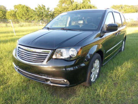 2013 Chrysler Town and Country for sale at LA PULGA DE AUTOS in Dallas TX