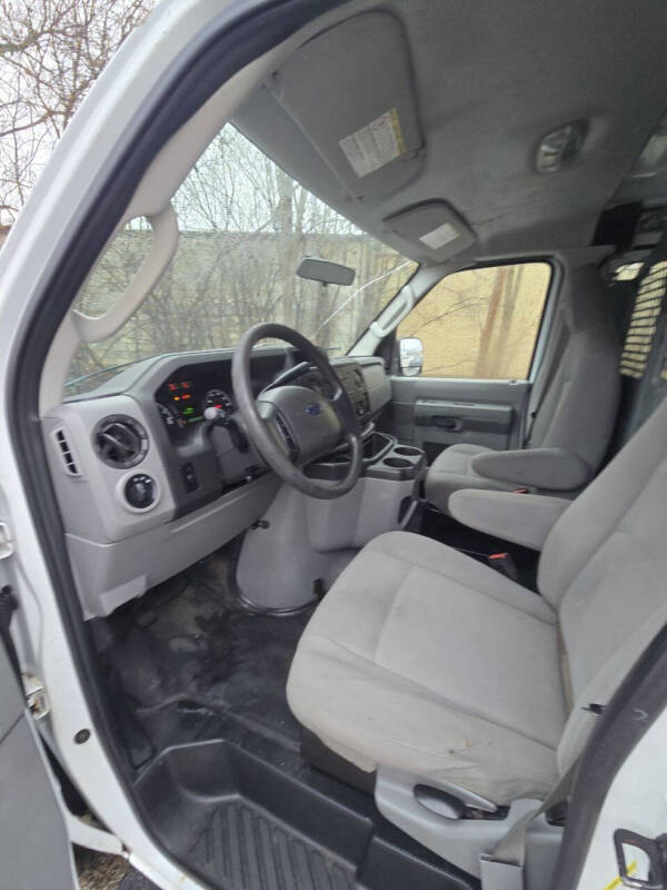 2014 Ford E-Series E-250
