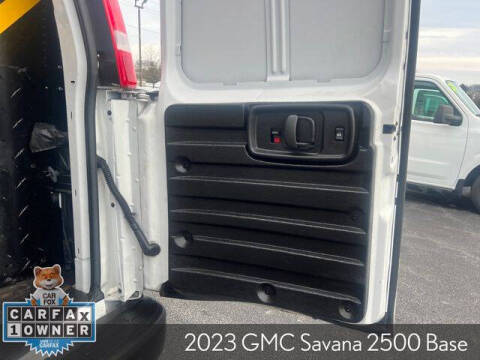 2023 GMC Savana 2500