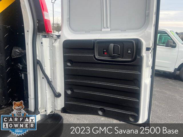 2023 GMC Savana 2500