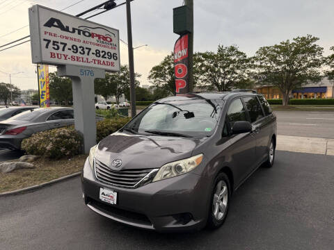 2011 Toyota Sienna LE 8-Passenger