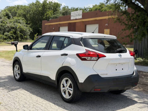 2020 Nissan Kicks S