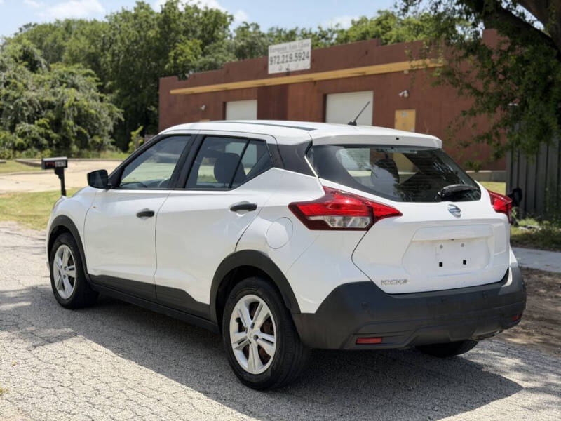 2020 Nissan Kicks S