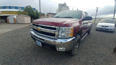 2009 Chevrolet Silverado 1500 for sale at Deanas Auto Biz in Pendleton OR