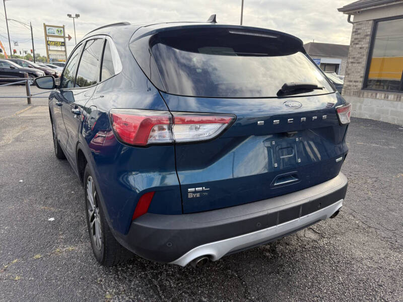 2020 Ford Escape SEL