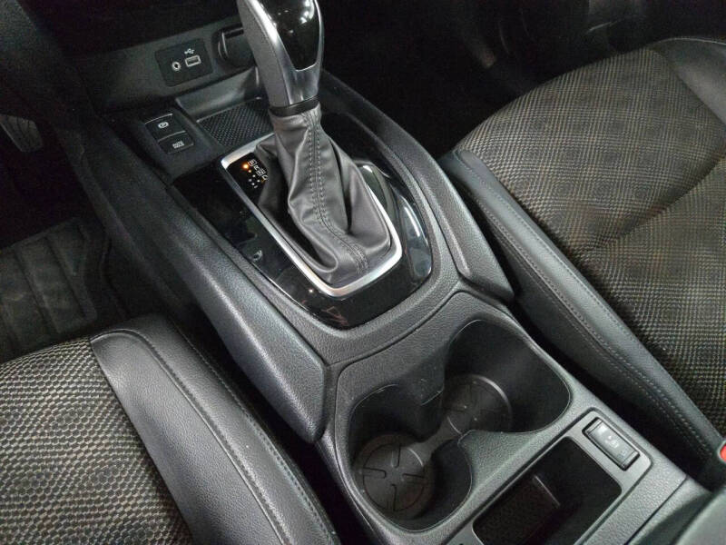 2022 Nissan Rogue Sport SV