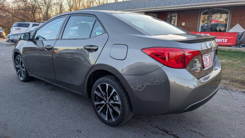 2018 Toyota Corolla SE photo 4