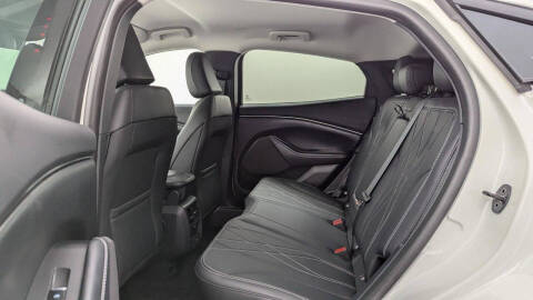 2024 Ford Mustang Mach-E Select