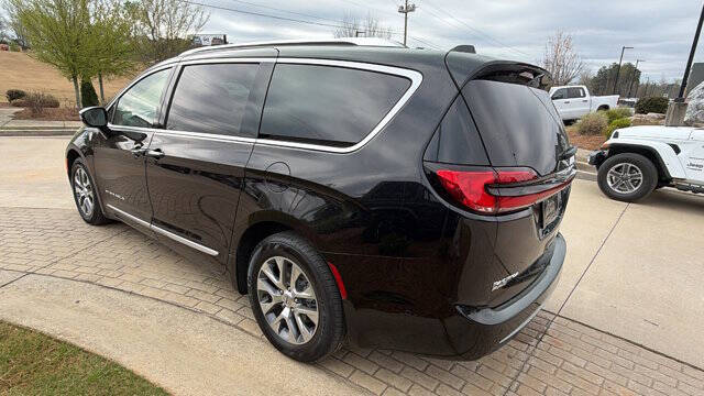 2024 Chrysler Pacifica Plug-In Hybrid Pinnacle